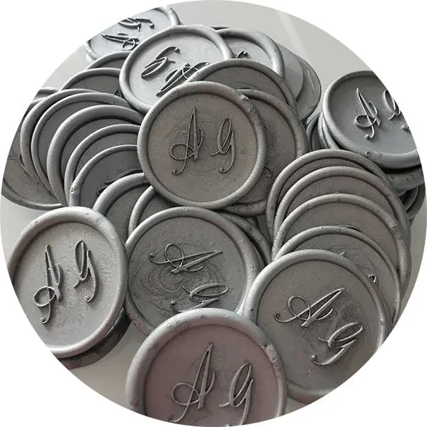 lak-do-pieczęci---kolor-srebrny-matowy---odbicia-monogram-2