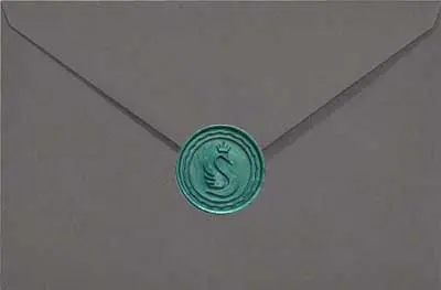 Zielony metaliczny lak na szarej kopercie - harmonia elegancji i wyjątkowego blasku