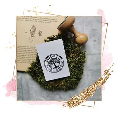 pieczątka ex libris ze wzorem drzewa. Idealna do oznaczania książek