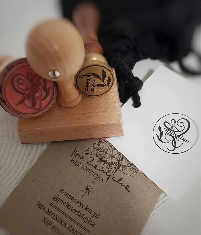 Isia-Monika-Zarzycka-sempel-do-laku-pieczątka